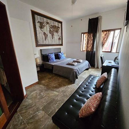 Blue Eagle Guesthouse - Casa De Hospedes ซังตามาเรีย ภายนอก รูปภาพ