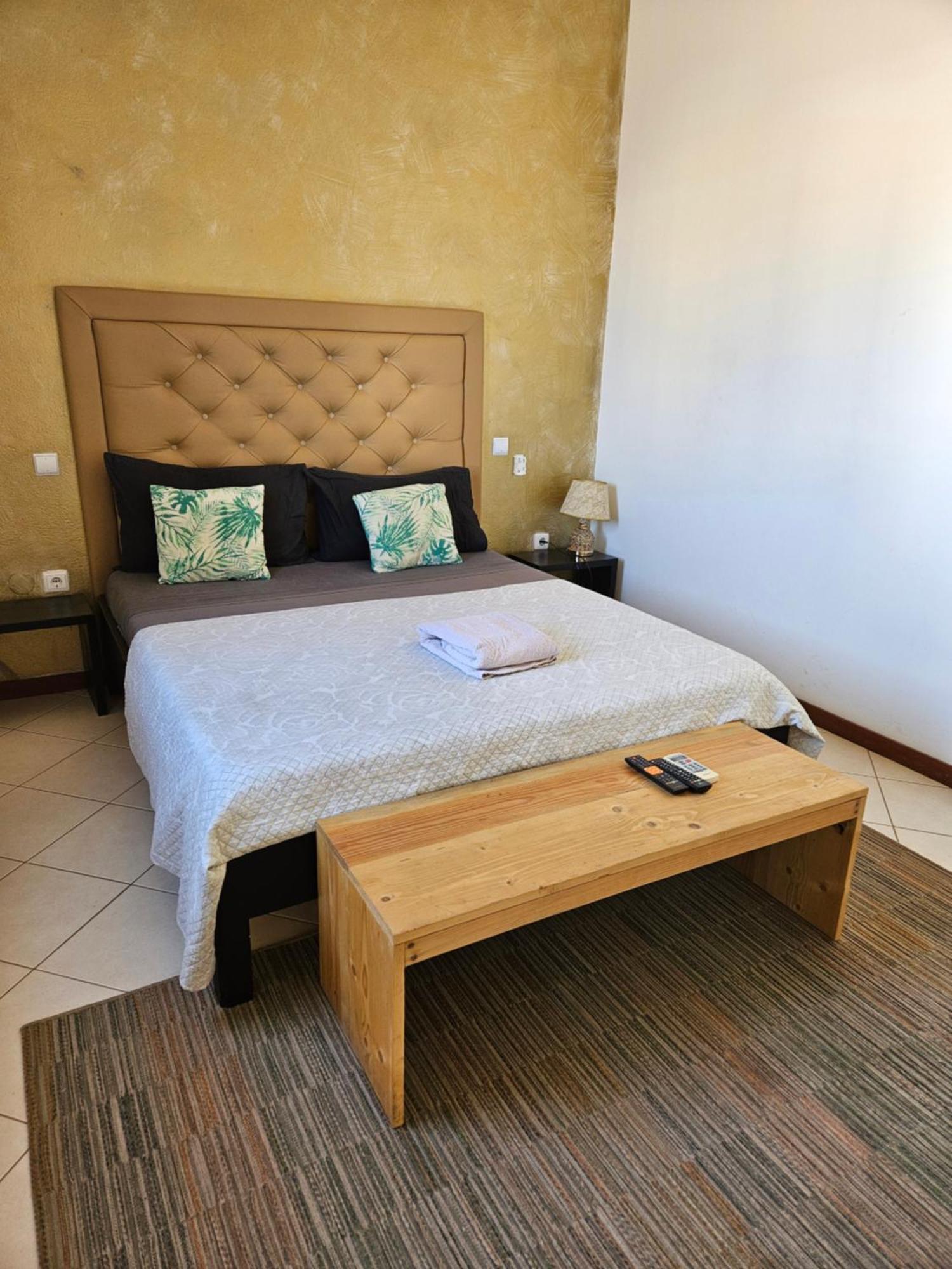 Blue Eagle Guesthouse - Casa De Hospedes ซังตามาเรีย ภายนอก รูปภาพ