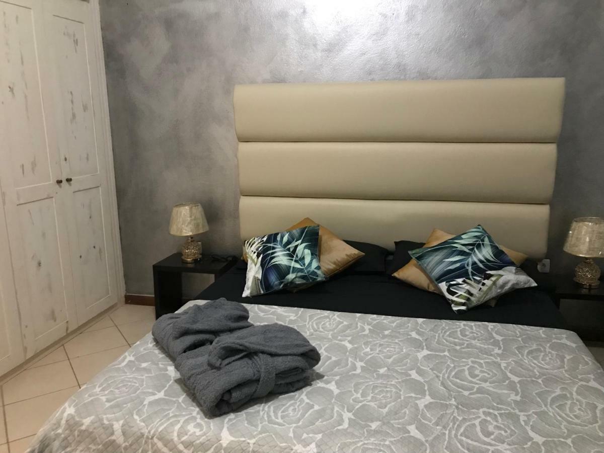 Blue Eagle Guesthouse - Casa De Hospedes ซังตามาเรีย ภายนอก รูปภาพ