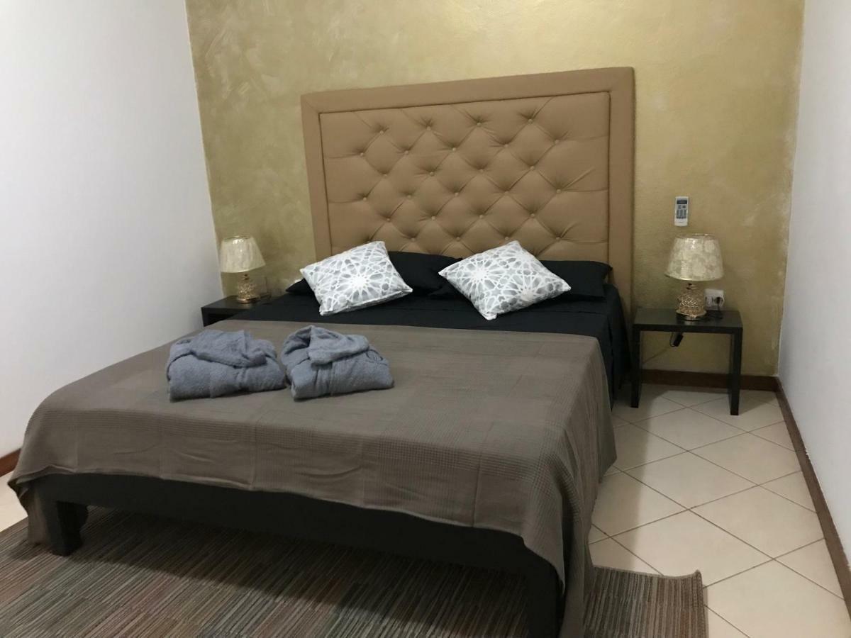 Blue Eagle Guesthouse - Casa De Hospedes ซังตามาเรีย ภายนอก รูปภาพ