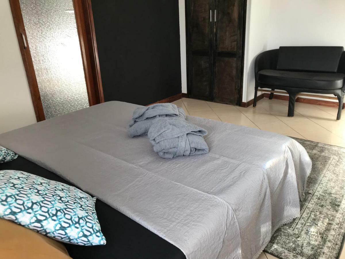 Blue Eagle Guesthouse - Casa De Hospedes ซังตามาเรีย ภายนอก รูปภาพ